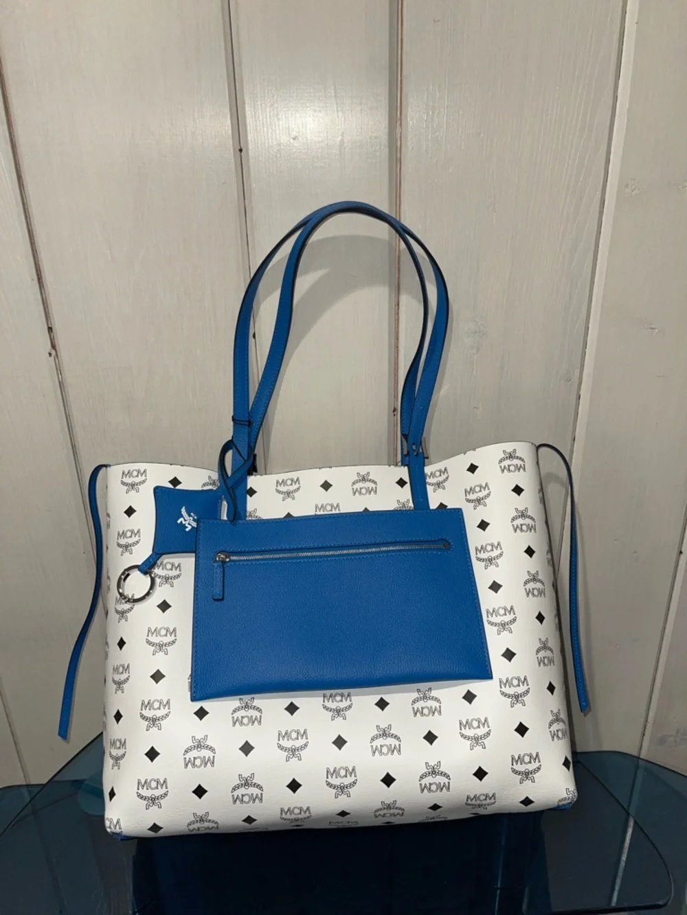MCM Tote Himmel Shopper Embossed Logo Leather New Munich Blue NWT full inclusion - Picture 5 of 17